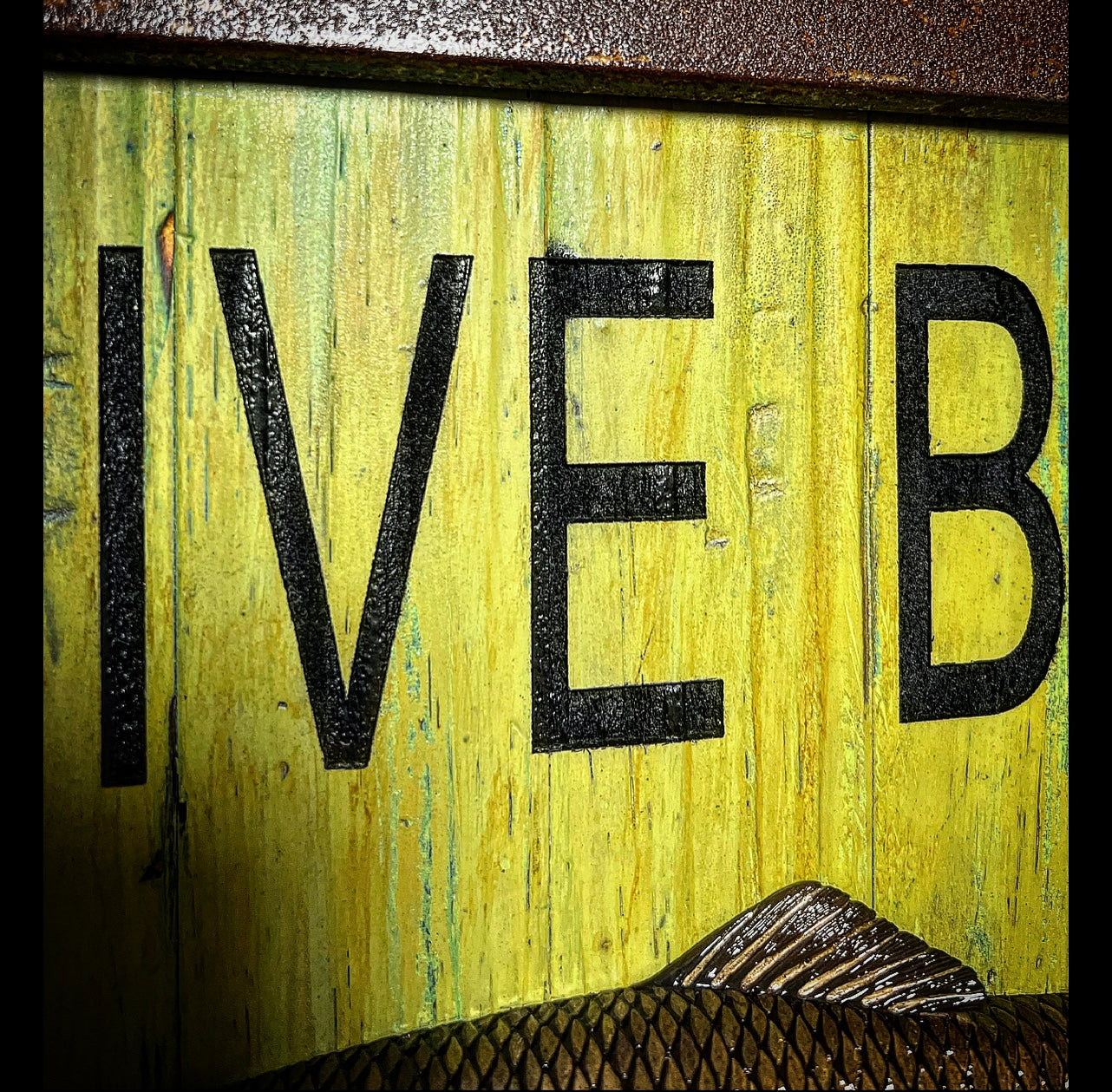 Live Bait Sign Suckers